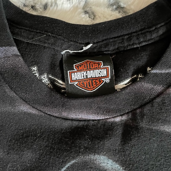 Calgary Alberta Harley Davidson T-shirt - Picture 3 of 5